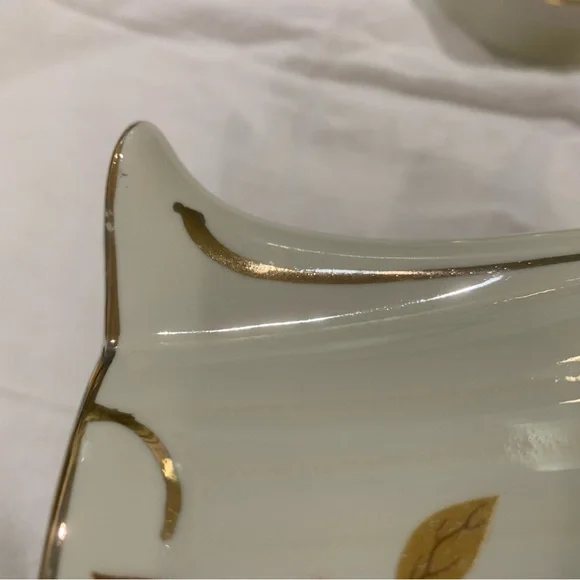 Vintage Hall’s Superior Autumn Leaf 8 Cup Coffee Pot & Lid - Picture 8 of 16